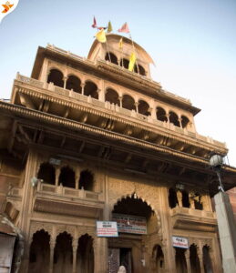 Banke Bihari Temple Timings Opening & Closing, Entry Fee & More