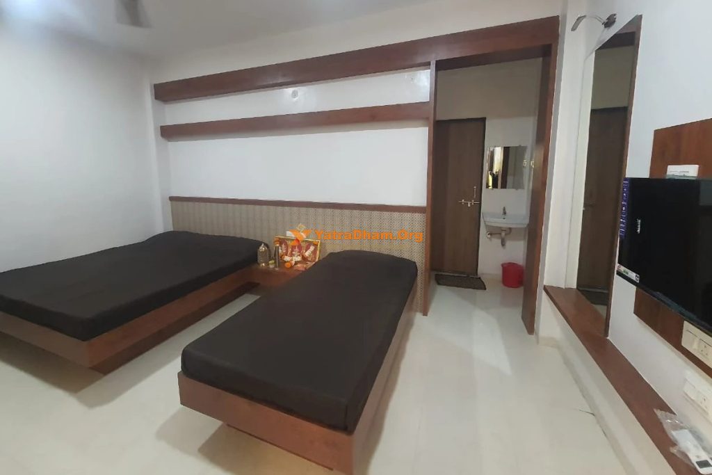 Nashik - Leuva Patidar Samaj Dharamshala Room