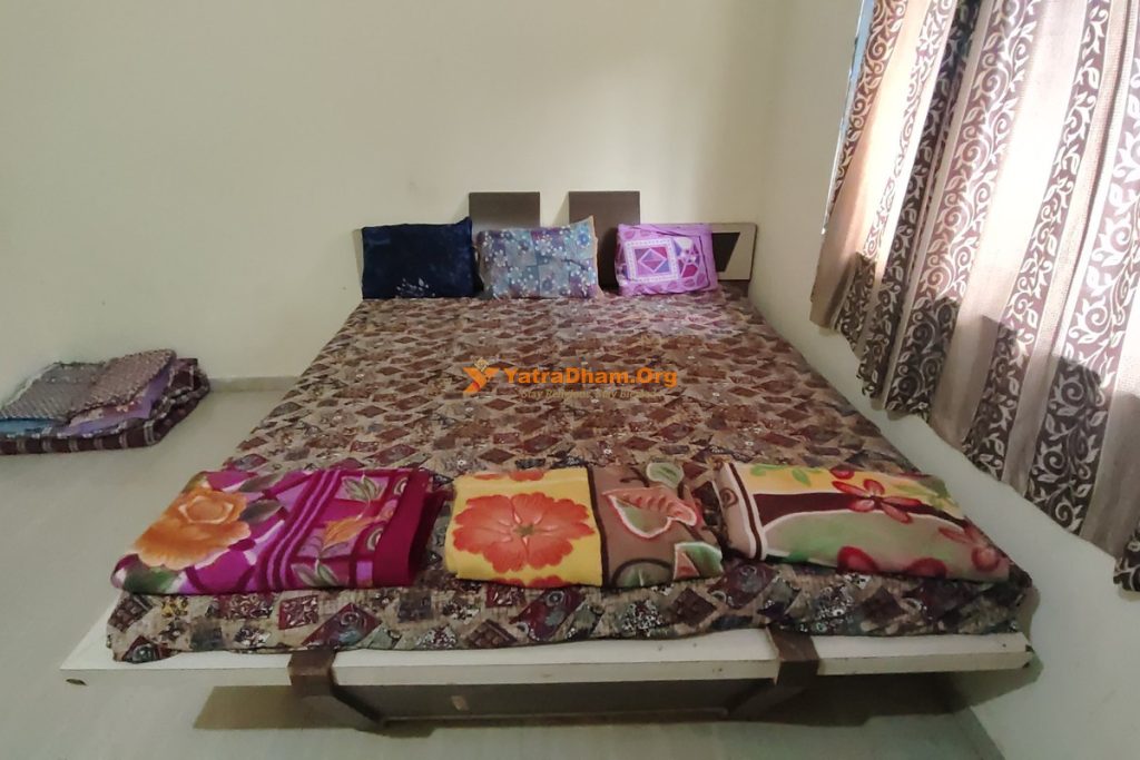 Janardan Swami Ashram (Hraydeshwar Bhakta Niwas) - Trimbakeshwar Room 2